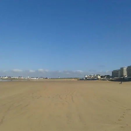 La Garenne A La Grande Plage, Vue Mer, Piscine Et Parking Prive, 6 Personnes *